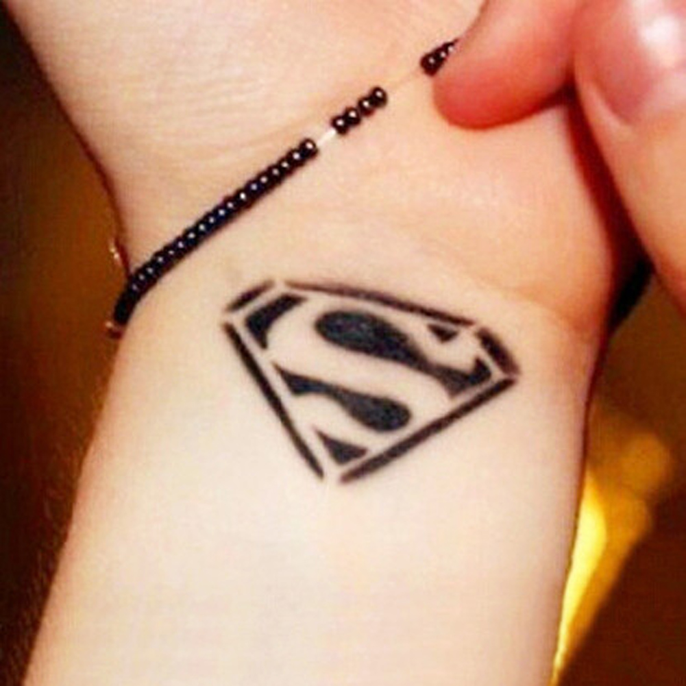 Superman Metallic Temporary Flash Tattoo | Gold Ink Tattoo